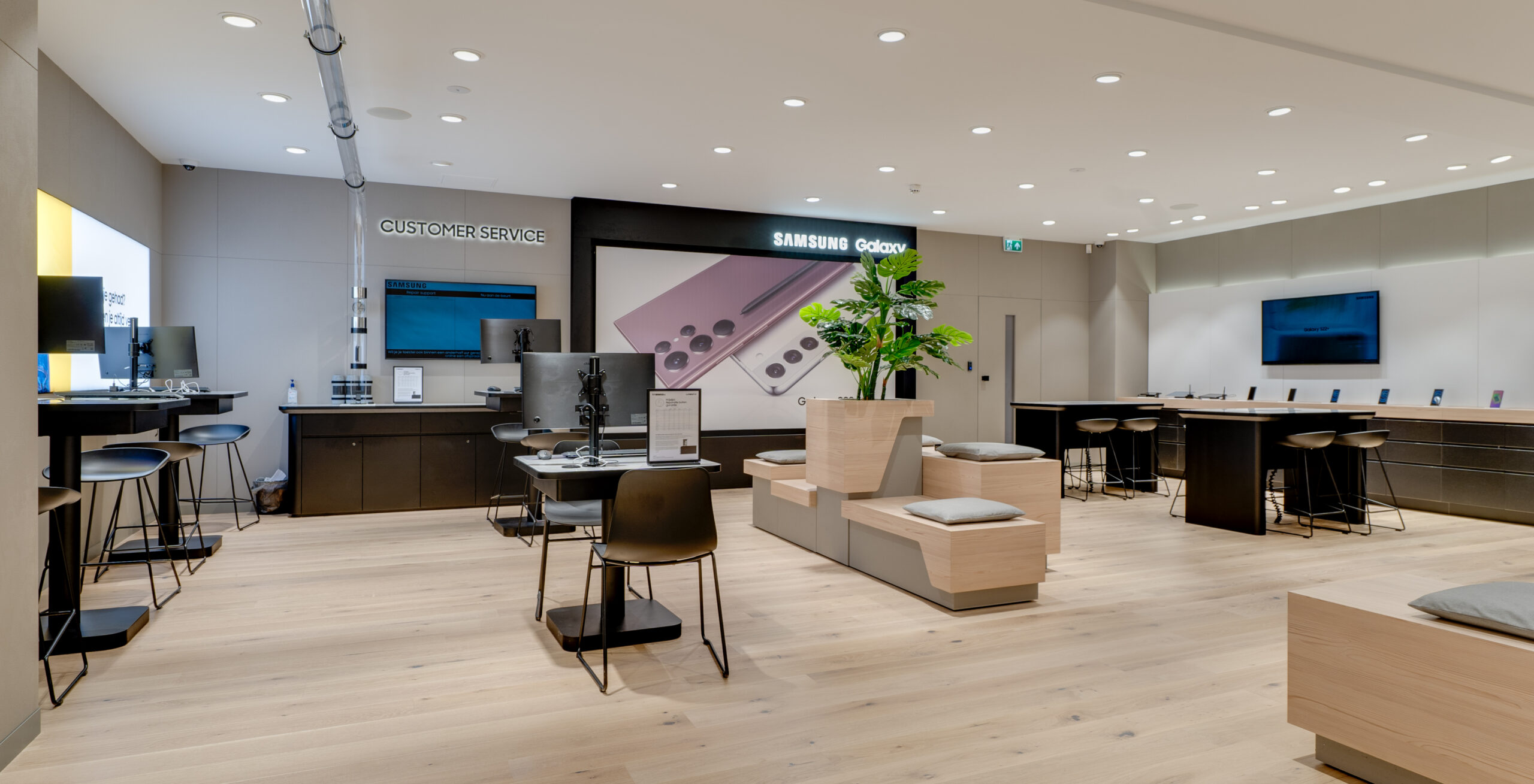 Samsung Store-13